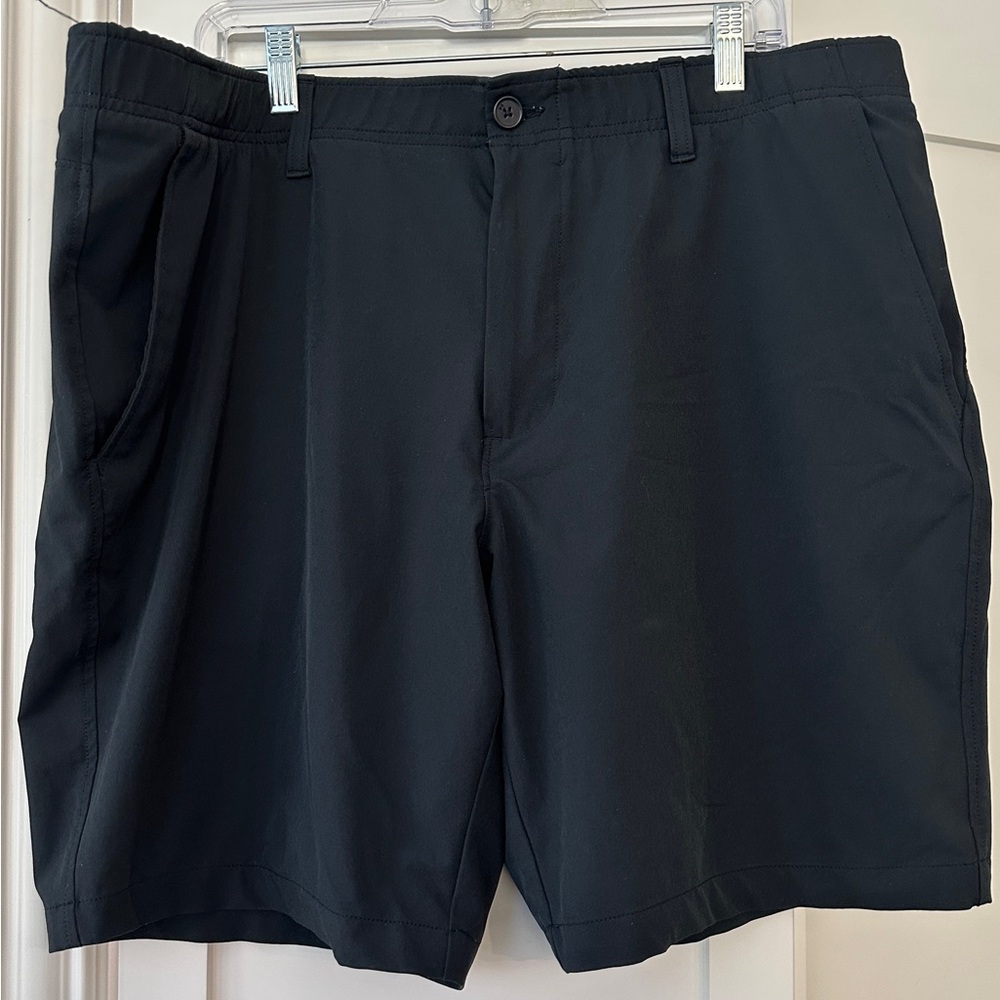 Under Armour Black Men's Golf Shorts - 42”